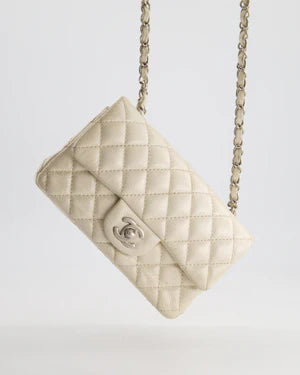 *SUPER RARE* CHANEL PEARLESCENT BAG